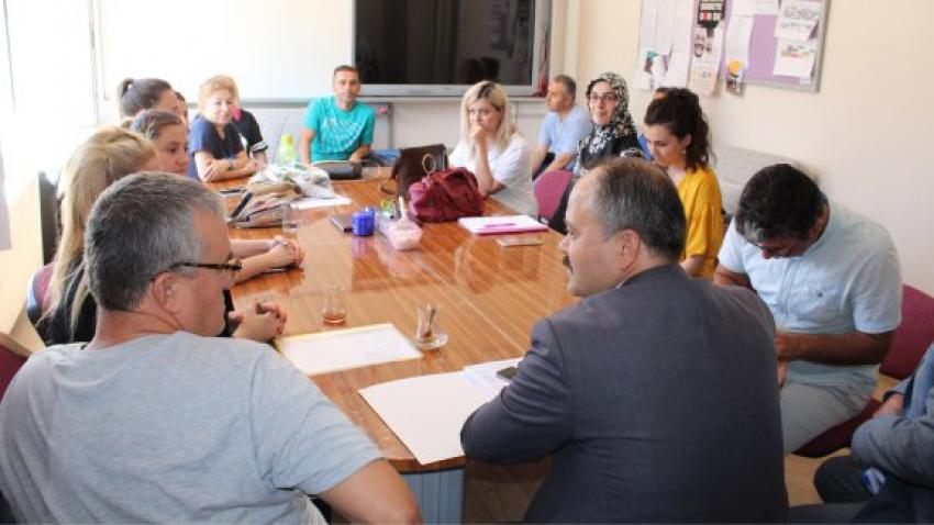 Milli Eğitim Müdürü Savaş Özdemir Okulları Ziyaret Etti