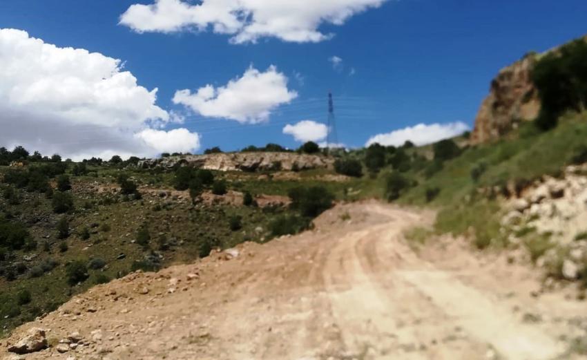 Akköy'de arazi yolları revize edildi