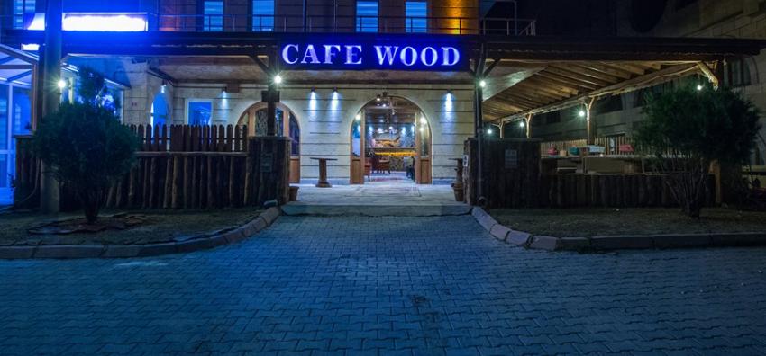 Cafe Wood’da Canlı Müzik Keyfi Başladı