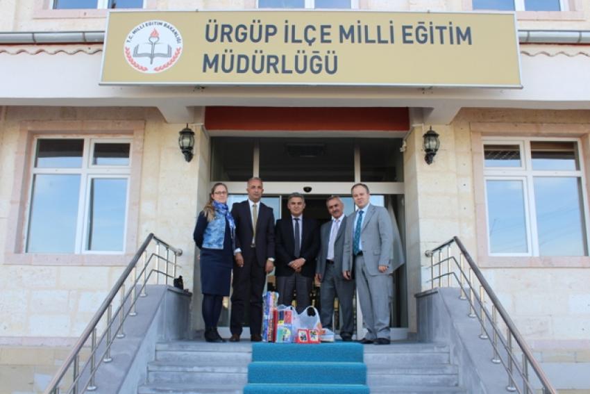 İlçe Milli Eğitim Kırtasiye ve Temizlik Malzemesi Dağıttı