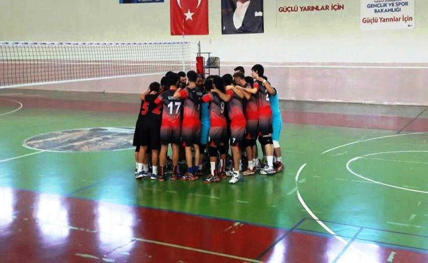 Ürgüp'ün Gururu Voleybol Takımımız Liderliği Bırakmıyor