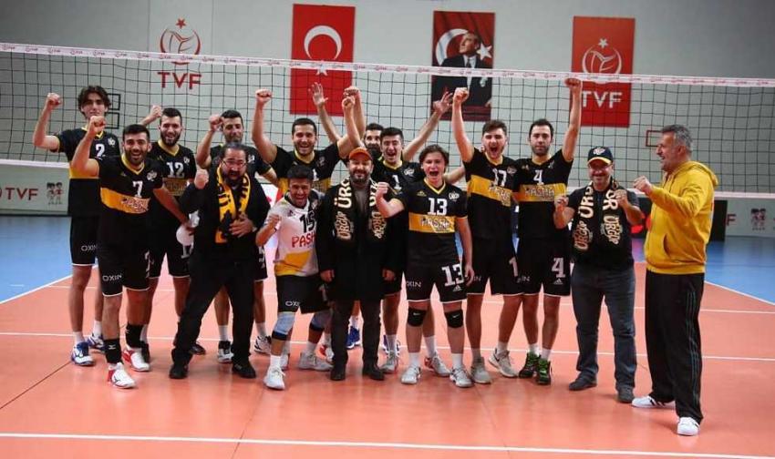 Ürgüpspor Voleybol'da 3'te 3 Yaparak Adını Finale Yazdırdı