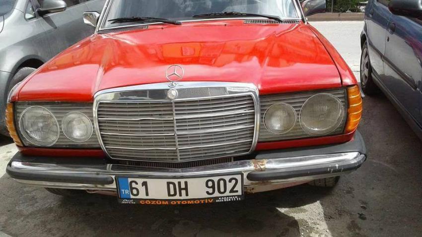 Kırmızı Olsun Beş Lira Fazla Olsun! Satılık Mercedes