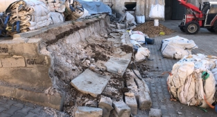 Şahinefendi köyünde 1 Metrelik İstinat Duvarı Çöktü 4 Yaralı