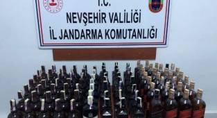 Nevşehir'de 93 şişe kaçak içki ele geçirildi