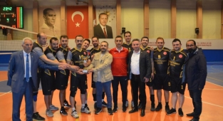Kurumlar arası turnuvanın şampiyonu ÜRTAV