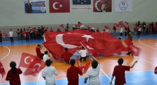 Ürgüp'te 23 Nisan Coşkulu Bir Program İle Kutlandı