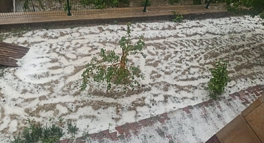 Meteoroloji Uyarmıştı: Ürgüp’te Dolu Ve Sağanak Etkili Oldu