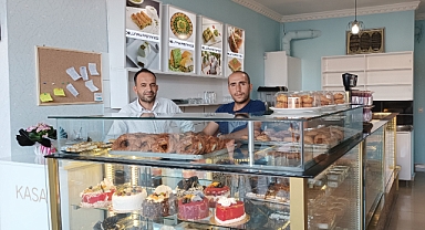 Dolunay Pastanesi Ürgüp'te Açıldı