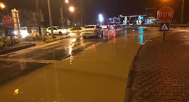 Yağmur Ürgüp'te yolları su göletine döndürdü