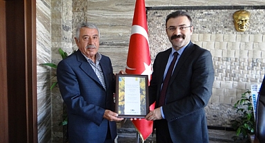 Başkan Korkmaz İlçe Kaymakamı Cüneyt Caner'i Ziyaret Etti