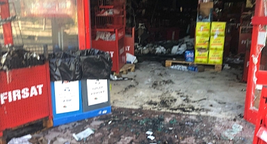 Çıkan Yangında Market Kül Oldu