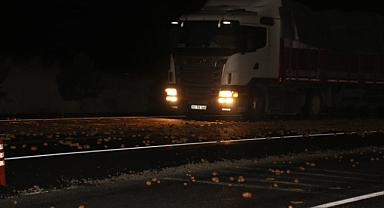 Yola Dökülen Patatesler Trafiği Olumsuz Etkiledi