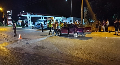 Trafik kazası meydana geldi 2 yaralı