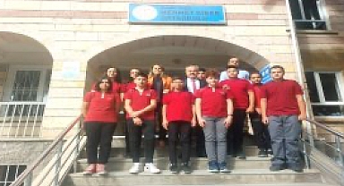 Milli Eğitim Müdürü Savaş Özdemir Öğrencileri Yalnız Bırakmadı