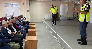 Okul öğrenci servis sürücülerine yönelik bilgilendirme eğitimi yapıldı