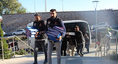 Gözaltına Alınan 40 şüpheli adliyeye sevk edildi