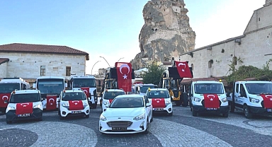 Ortahisar Belediyesi, 13 yeni aracını törenle tanıttı
