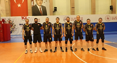 100. Yıl Voleybol Turnuvasında Şampiyon Ürgüp Ticaret Odası Oldu