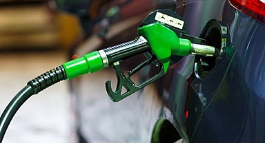 Benzine gece yarısı zam geliyor