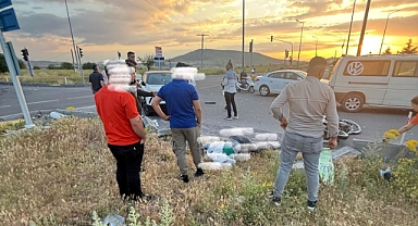 Motosikletle otomobil çarpıştı bir ölü