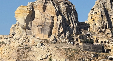 Kadıkalesi'nde kaya düşmesi yaşandı