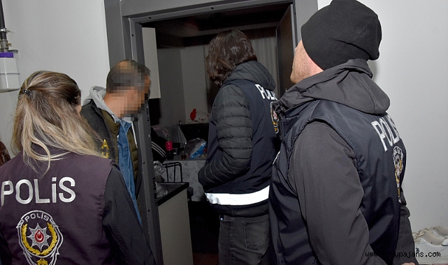 Nevşehir'de Masaj Salonlarına Fuhuş Operasyonu: 5 Gözaltı