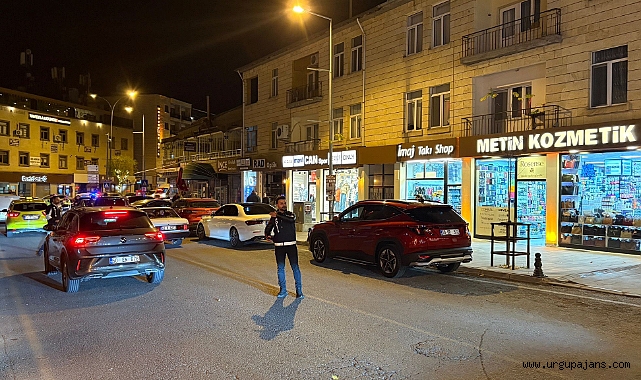 Polis Ekiplerinden Güvenlik Kontrolleri Aralıksız Devam Ediyor  