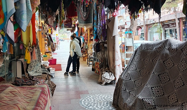 Ürgüp'te dükkan önü kaldırım işgaline yeni uygulama