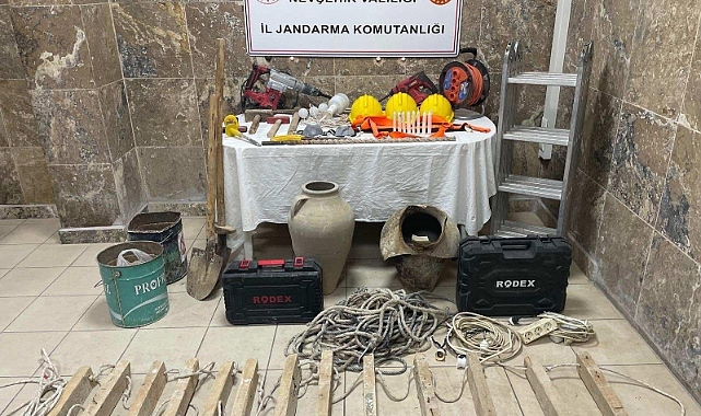 Ürgüp'te Kaçak Kazı Yapan 3 Şüpheli Yakalandı 