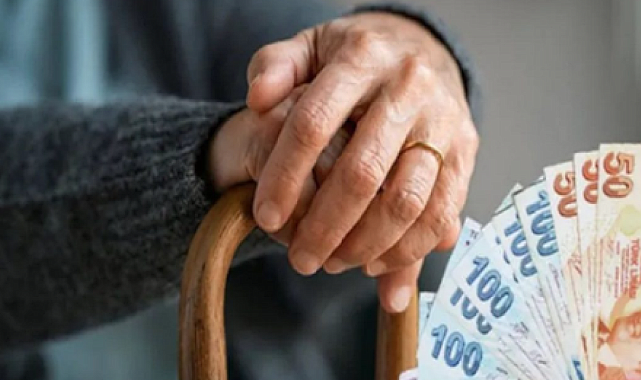Emekliler, maaş artış oranında düzenleme bekliyor