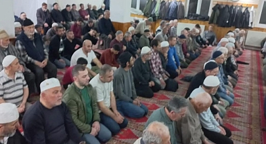 Hatimle Teravih Namazı Programı Dualarla Tamamlandı 