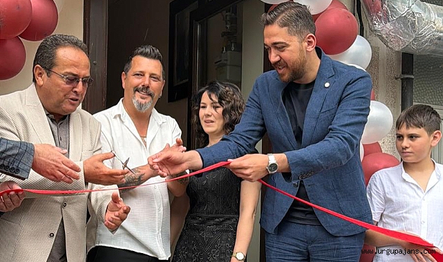 Salon İzz Yeni Yerinde Hizmete Açıldı