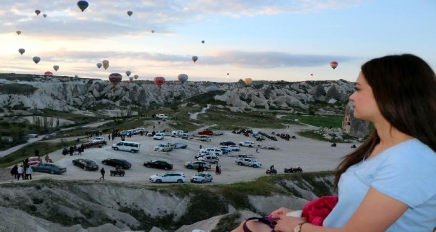 Kapadokya'ya Nisan Ayında Turist Akını Yaşandı
