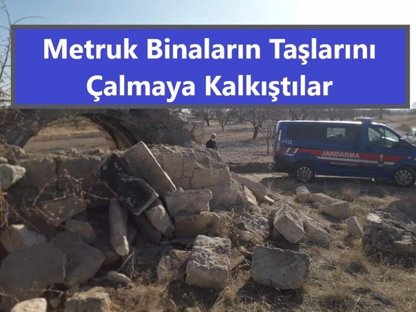 Metruk Binaların Taşlarını Çalmaya Kalkıştılar