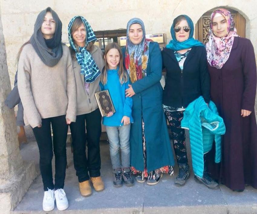 İngiliz Vatandaşı Turistler Fetih Suresine Hayran Kaldılar