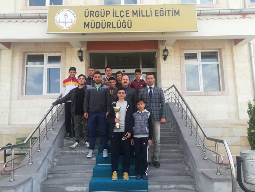 İl Birinicisi Hentbol Takımı İlçe Milli Eğitimi Ziyaret Etti