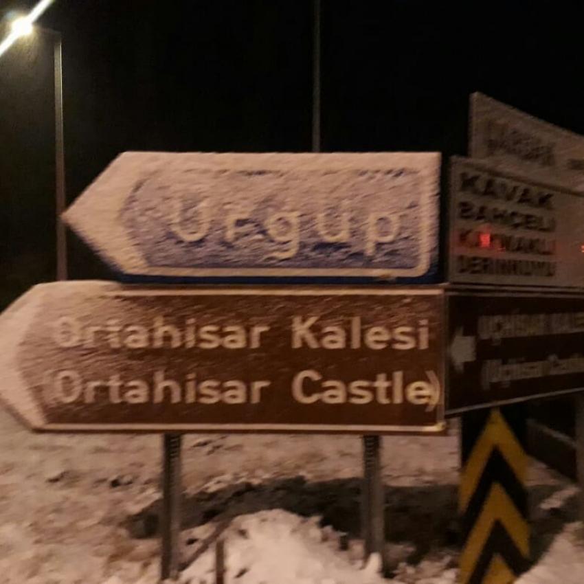 Ürgüp'e Mevsimin İlk Karı Yağdı