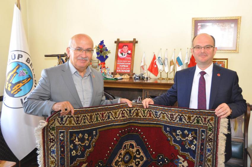 Aksalurlu Rektör Prof. Dr. Murat Türk Başkan Yıldız'ı Ziyaret Etti