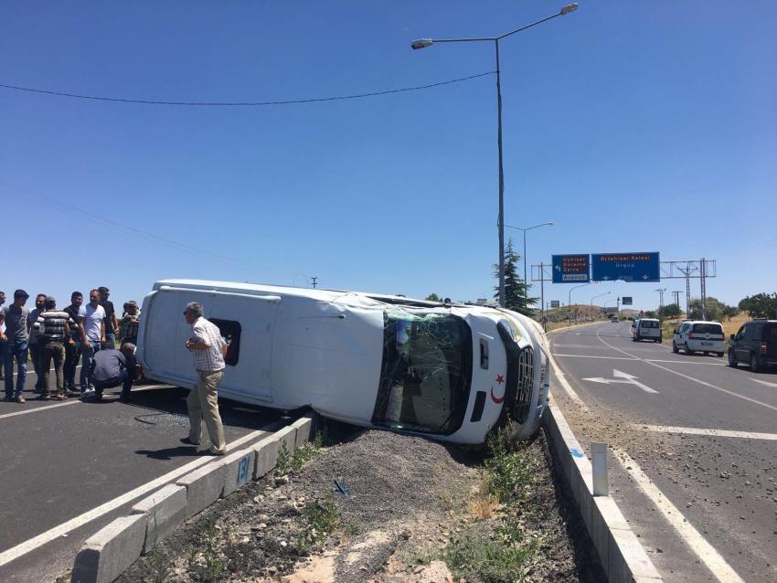Ölüm Kavşağında Yine Kaza