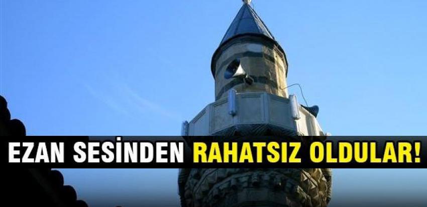 Ezan Sesinden Rahatsız Oldular !