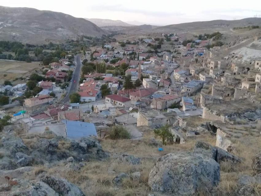 Köy Muhtarından, Dezenfekte Çalışmaları İçin Her Aboneye 10 Ton Ücretsiz Su