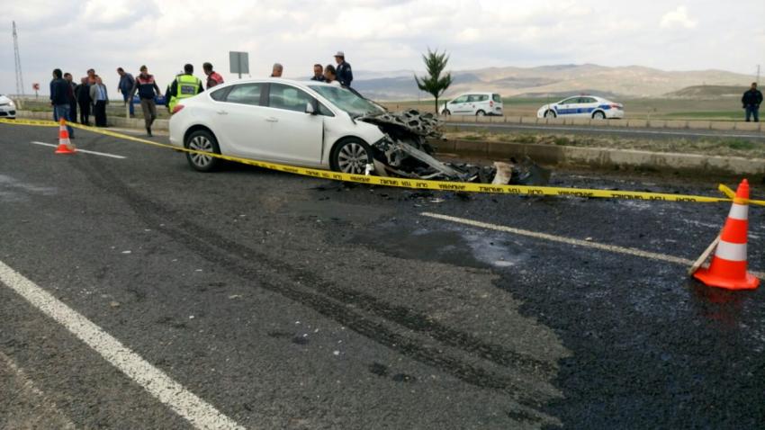 Trafik Kazası Meydana Geldi 1 Ölü 1 Yaralı