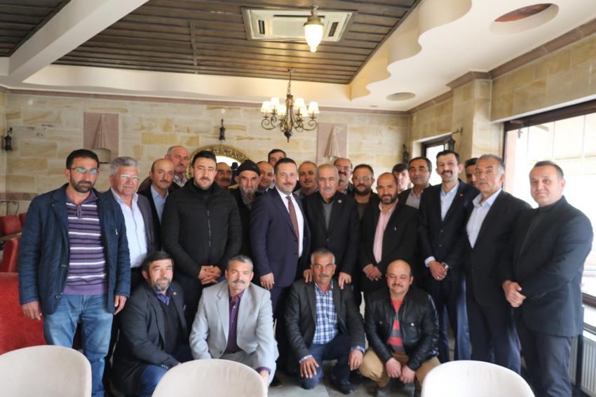 AK Parti İlçe Başkanı Oğuz Kahraman Köy Muhtarları İle Buluştu