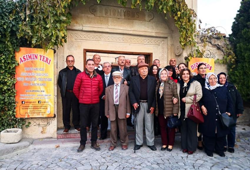 Zafer İlkokulu Öğrencilerinden Öğretmenlerine 48 Yıllık Vefa