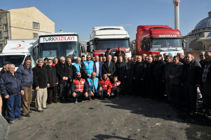 Ürgüp'ten Halep'e giden yardım tırları dualarla uğurlandı