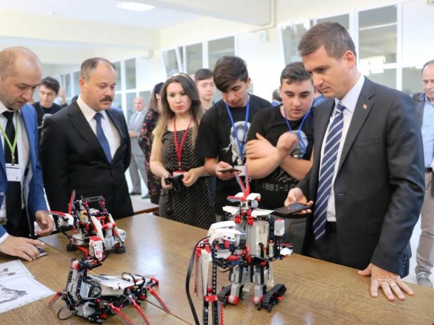 Ayşe Sağdıç ÇPA Lisesinde Tübitak Bilim Fuarı Açıldı