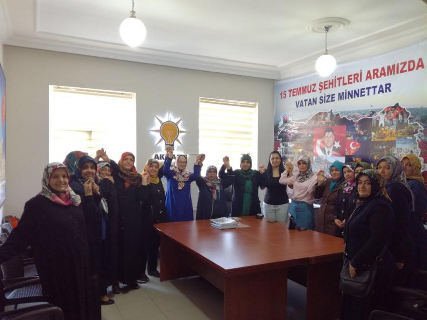 AK Parti İlçe Başkanlığında Duygusal Anlar