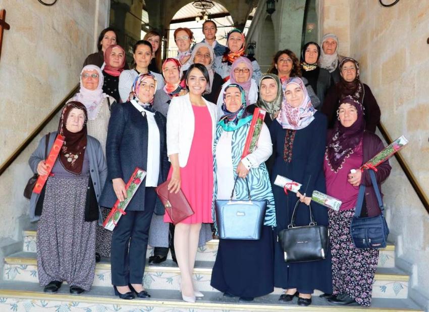 Arzu Güleryüz Maraşlı Tarafından Anneler Günü Programı Düzenlendi