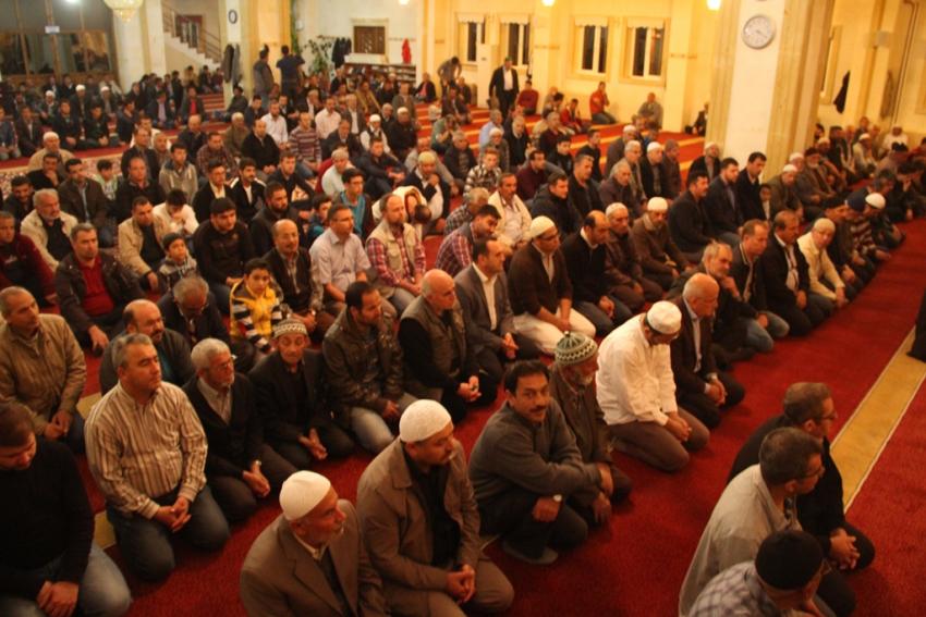 ÜRGÜP REGAİP KANDİLİ’NDE CAMİLERE SIĞMADI